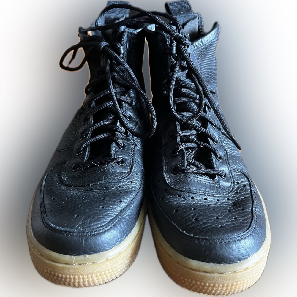 Nike SF Air Force 1 Mid
Black Gum (GS)